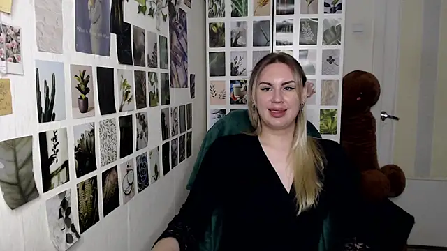 CapriScorpion online show from 09-22-25, 12:18