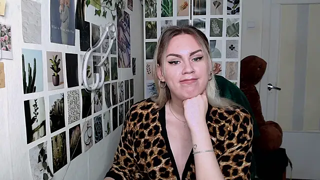 CapriScorpion online show from 09-28-25, 01:27