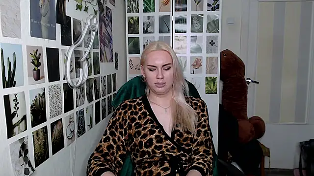 CapriScorpion online show from 10-10-25, 01:21