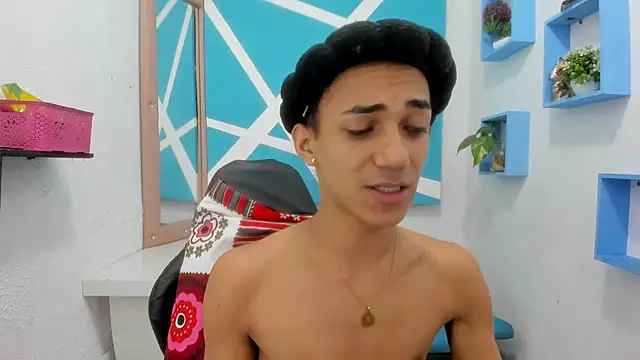 KatrinaQueen1 online show from 01-18-25, 09:56