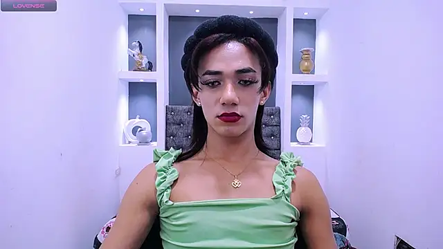 KatrinaQueen1 online show from 02-19-25, 09:03
