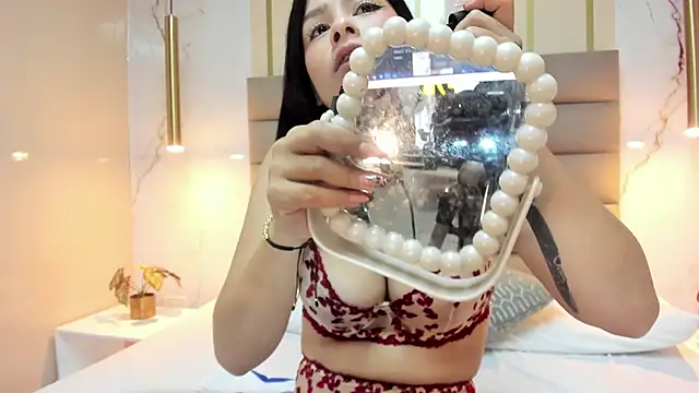 AnneDixie online show from 10-04-25, 03:04