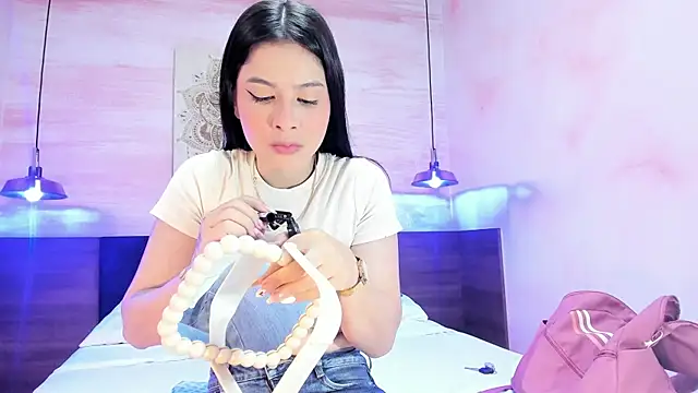 AnneDixie online show from 01-13-26, 03:12