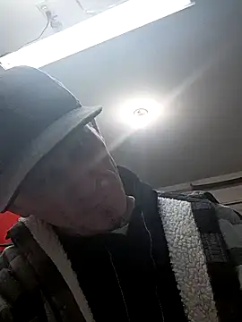 Snapshot of ironwood420 chatting on 12-17-24, 11:28 ironwood420 online show from 12-17-24, 11:28