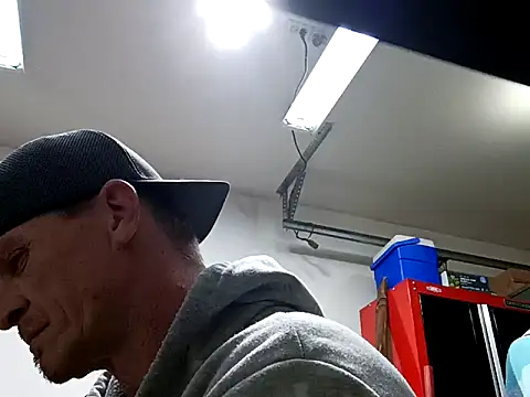 Snapshot of ironwood420 chatting on 02-19-25, 09:28 ironwood420 online show from 02-19-25, 09:28