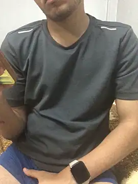 Snapshot of Arabian-B chatting on 10-25-25, 02:46 Arabian-B online show from 10-25-25, 02:46