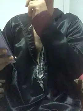 Snapshot of Arabian-B chatting on 11-18-25, 09:25 Arabian-B online show from 11-18-25, 09:25