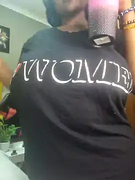 Bustygoddess32 online show from 12-21-24, 01:47