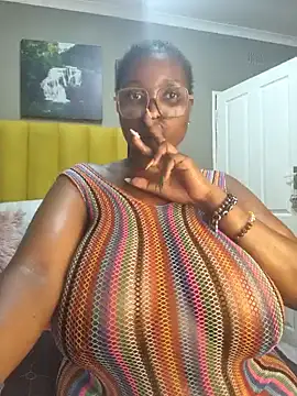Bustygoddess32 online show from 12-31-24, 09:42