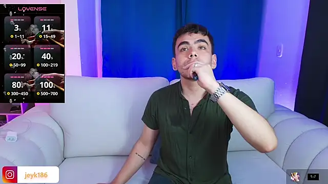 Snapshot of Jey_keler1 chatting on 11-22-25, 04:00 Jey keler1 online show from 11-22-25, 04:00