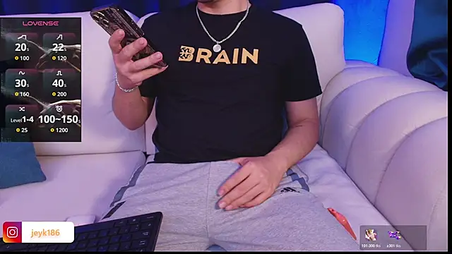 Snapshot of Jey_keler1 chatting on 02-11-26, 06:51 Jey keler1 online show from 02-11-26, 06:51