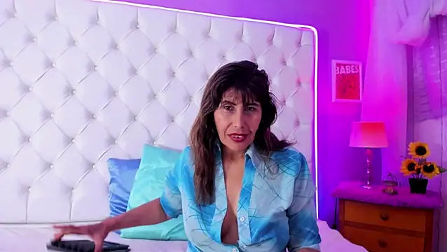 eva loreti online show from 01-17-25, 06:36