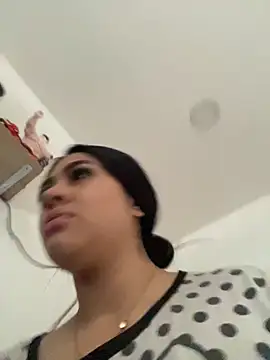 Snapshot of Charlotte_cutee18 chatting on 10-14-25, 03:46 Charlotte cutee18 online show from 10-14-25, 03:46