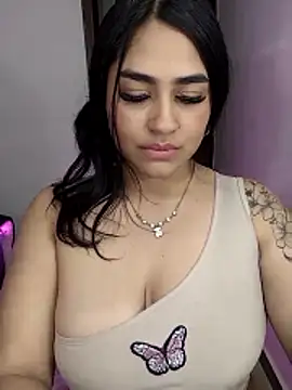 Snapshot of Charlotte_cutee18 chatting on 10-27-25, 12:04 Charlotte cutee18 online show from 10-27-25, 12:04