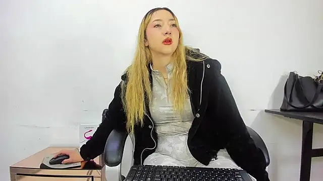 Barbie girl 69 online show from 11-12-25, 03:01