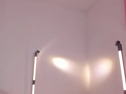 Snapshot of ema_boobs_ chatting on 10-28-25, 10:12 ema boobs online show from 10-28-25, 10:12