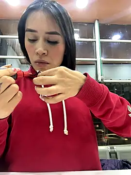 Kim ev online show from 10-15-25, 03:17