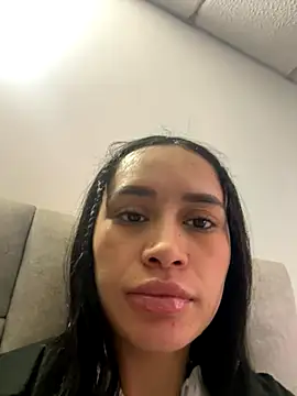 Kim ev online show from 10-31-25, 04:30