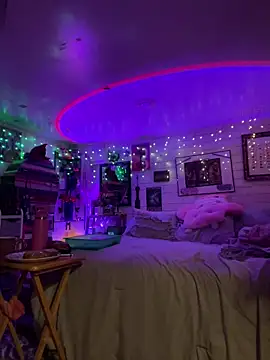 TrenaAnne online show from 02-05-25, 03:23