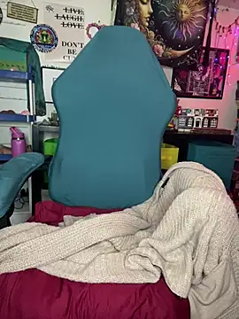 TrenaAnne online show from 03-14-25, 04:32