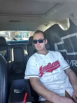 cdressupdiva online show from 12-17-24, 03:17