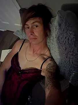 Snapshot of cdressupdiva chatting on 02-15-26, 11:30 cdressupdiva online show from 02-15-26, 11:30