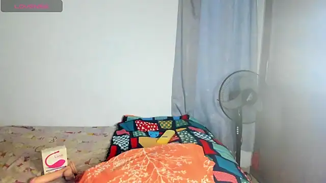 xia ebonyts online show from 10-25-25, 11:07