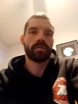 Snapshot of RuleMasterX chatting on 11-17-25, 01:33 RuleMasterX online show from 11-17-25, 01:33