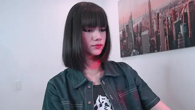 Snapshot of Raven__Blod chatting on 10-26-25, 08:04 Raven Blod online show from 10-26-25, 08:04