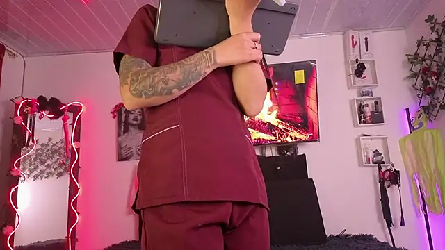 Alaia Asuka online show from 10-23-25, 01:38