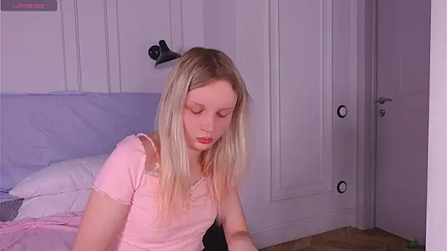Beatrica Klein online show from 12-08-24, 02:19