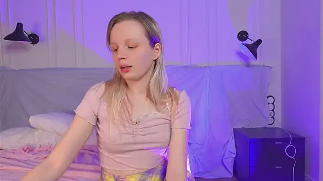Beatrica Klein online show from 01-24-25, 08:11