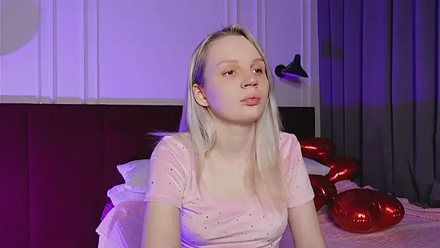 Beatrica Klein online show from 02-16-25, 01:49