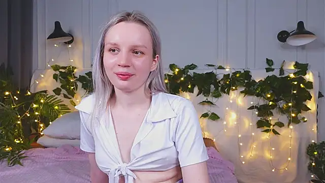 Beatrica Klein online show from 03-08-25, 05:22