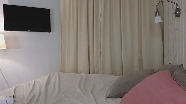 Snapshot of Beatrica_Klein chatting on 10-10-25, 03:44 Beatrica Klein online show from 10-10-25, 03:44