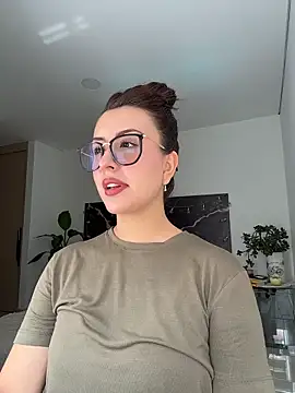 EmaSaenz online show from 02-18-26, 06:04