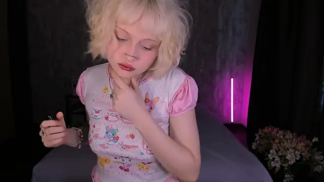 MariaMango online show from 10-23-25, 04:45