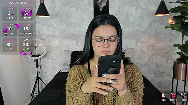 alina stark online show from 01-15-25, 01:52