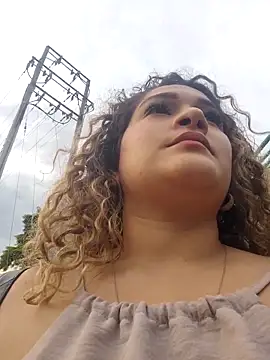 Sara smiiith211 online show from 12-03-25, 10:30