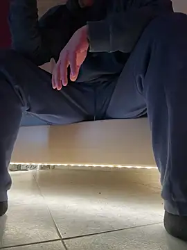 Snapshot of Bennyben8604 chatting on 12-08-24, 10:57 Bennyben8604 online show from 12-08-24, 10:57