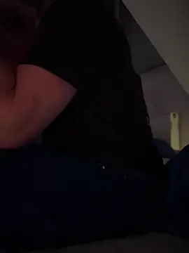 Snapshot of Bennyben8604 chatting on 02-27-25, 07:47 Bennyben8604 online show from 02-27-25, 07:47