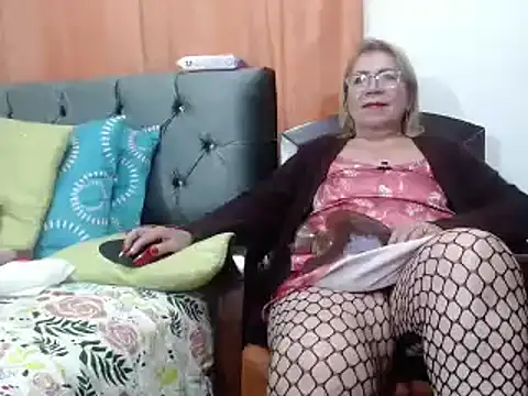 VivianamMilf online show from 12-15-24, 09:20