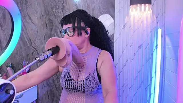 annie wigg online show from 11-07-25, 03:17