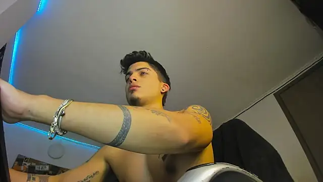 charlie hotxxx online show from 02-08-25, 04:57