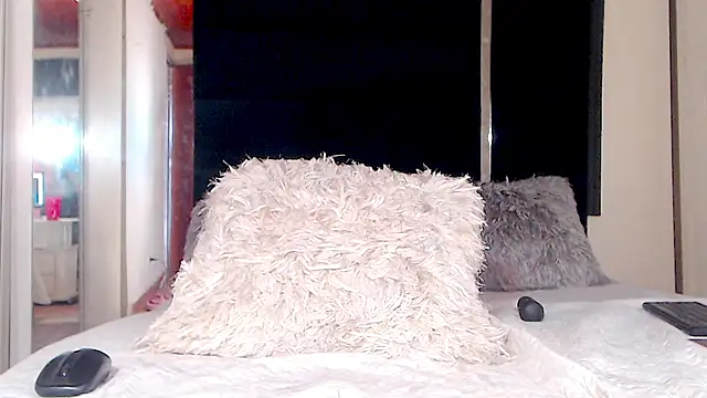 Snapshot of Demyraii chatting on 03-01-25, 05:16 Demyraii online show from 03-01-25, 05:16