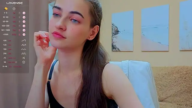 Snapshot of AstoriyaNight chatting on 10-11-25, 04:16 AstoriyaNight online show from 10-11-25, 04:16