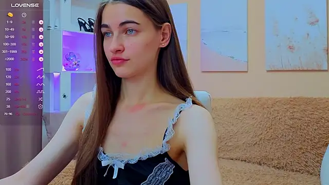 Snapshot of AstoriyaNight chatting on 10-23-25, 10:36 AstoriyaNight online show from 10-23-25, 10:36