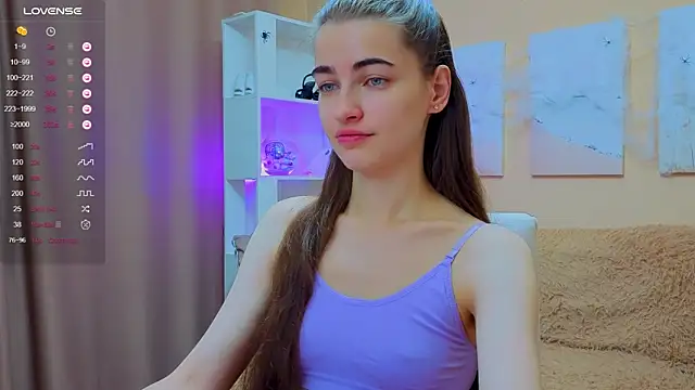 Snapshot of AstoriyaNight chatting on 11-28-25, 04:59 AstoriyaNight online show from 11-28-25, 04:59