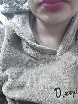 Snapshot of Aaradhya chatting on 12-27-24, 01:00 Aaradhya online show from 12-27-24, 01:00