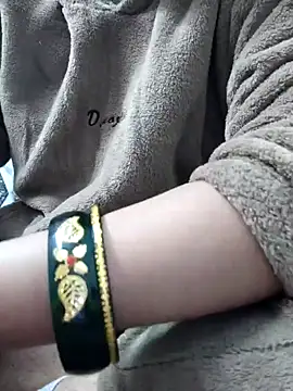 Snapshot of Aaradhya chatting on 01-17-25, 01:47 Aaradhya online show from 01-17-25, 01:47